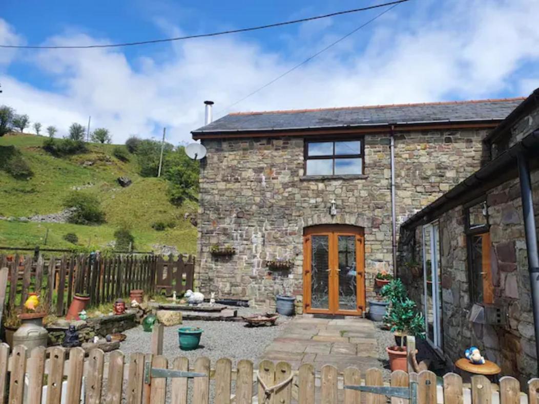 Cwm Farm Cwtch Villa Merthyr Tydfil Exterior photo